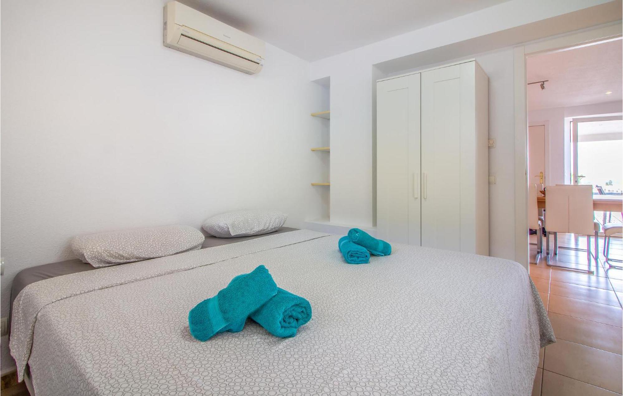 Beautiful Home In Gran Alacant With Kitchen Santa Pola Kültér fotó