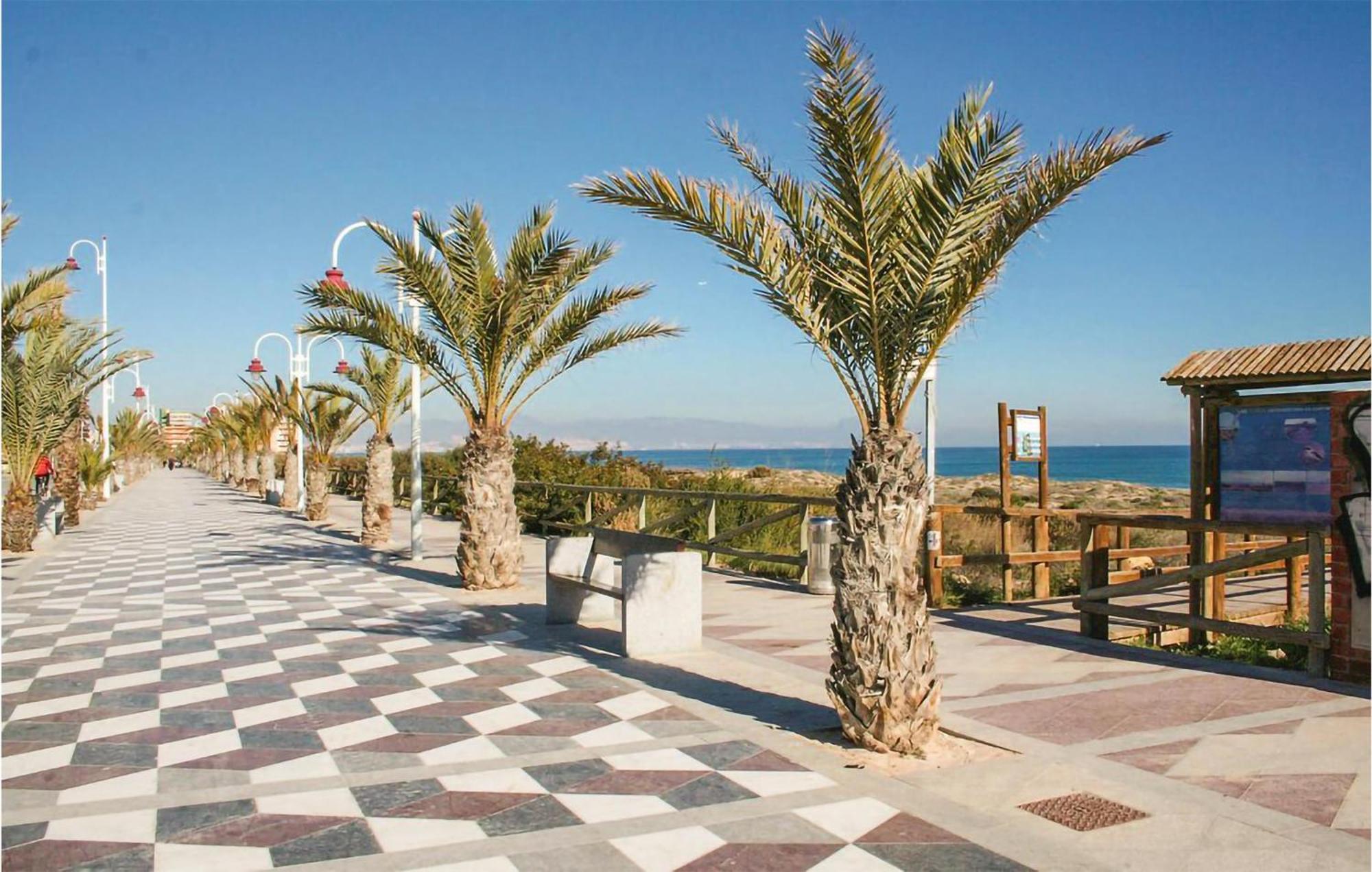 Beautiful Home In Gran Alacant With Kitchen Santa Pola Kültér fotó