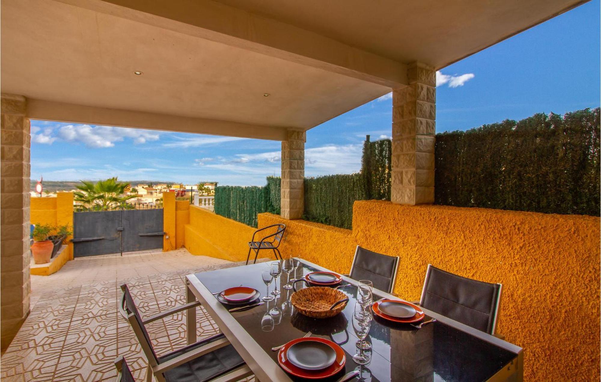 Beautiful Home In Gran Alacant With Kitchen Santa Pola Kültér fotó