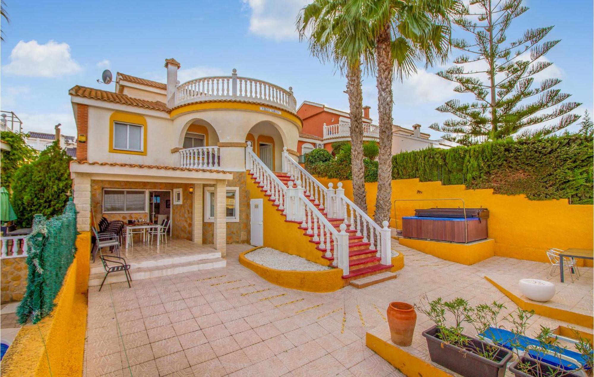 Beautiful Home In Gran Alacant With Kitchen Santa Pola Kültér fotó