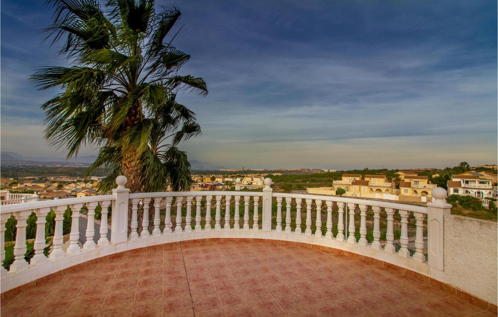 Beautiful Home In Gran Alacant With Kitchen Santa Pola Kültér fotó